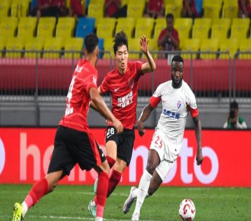 玉昆VS蓉城首发：3外援PK4外援！胡荷韬、韦世豪先发，马镇替补