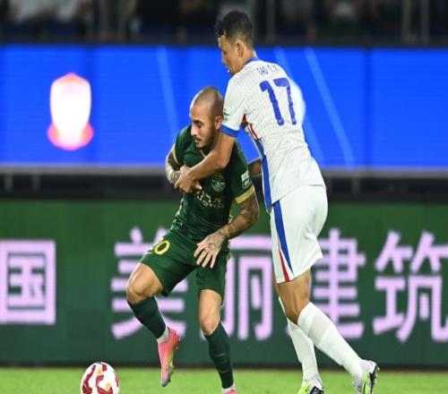 中超领头羊易主，海港强势登顶！路易斯倒钩中框，申花00浙江