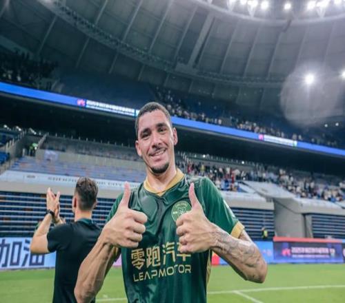 中超夏窗大腿级外援对决：“米神”vs“韦神”，抢戏的却是亚戈！