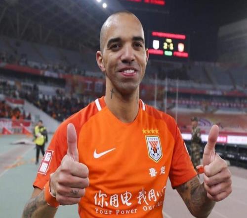 狂赚2个亿！前中超巨星：我在中国踢球4年，可保未来40年生活无忧