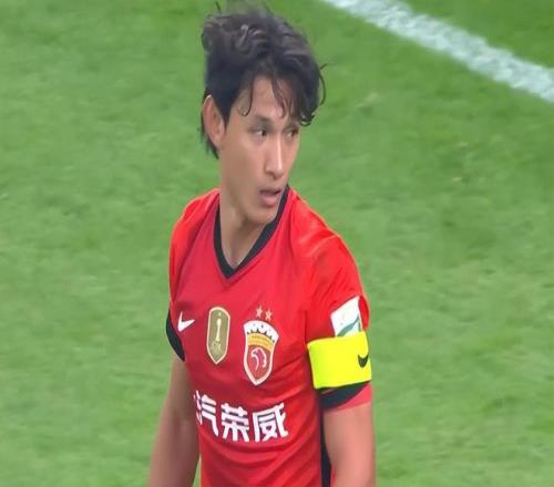 19轮仅出场2次！和武磊齐名，如今却惨遭穆帅无视，沦为中超摆设
