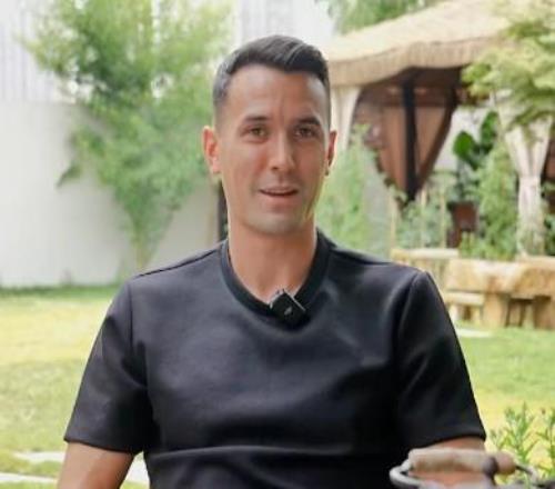 周定洋：中英足球区别在于速度和强度，郑智给我留下深刻印象