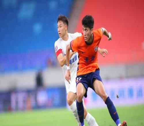 连续4场首发，李霄鹏帮泰山练新星，可接班刘彬彬租借大军出成果