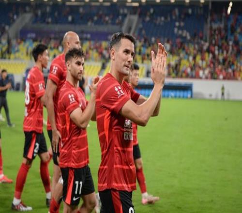 足球报：圈内人士看来，这场30是蓉城迈向亚洲顶级俱乐部的起点