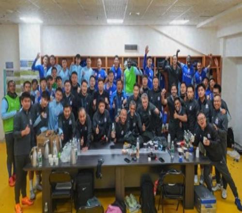 中超争冠悬念依旧：申花逆转续命还要看他人脸色，蓉城手中剧本比海港更稳