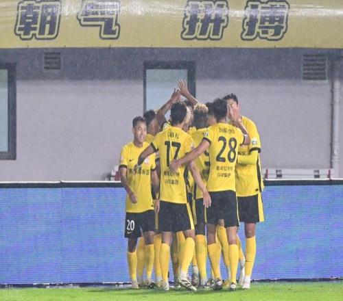 中超最新积分战报北京国安绝望！争冠3强皆赢球上港2分优势领跑