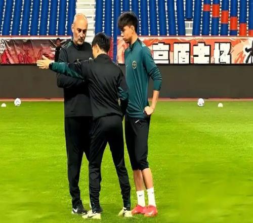 卡内达：盼在泰山身上打破逢前5不胜魔咒，王钰栋状态不错