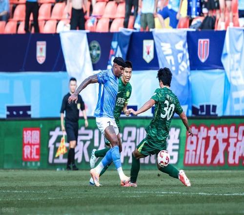 12！国安输深圳退出争冠，媒体人热议：国安比新鹏城神奇八千倍