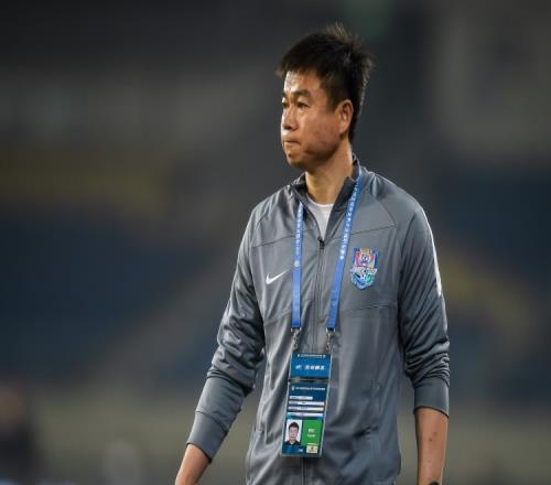 于根伟：后卫吕佳强将以租借方式加盟从来没有和李磊接触过