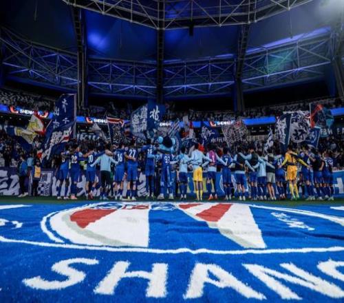 昂首接受球迷掌声！申花亚冠首胜，捍卫中超脸面