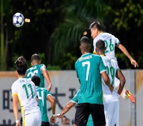 下一个恒大记者：放宽资金投入，允许有钱俱乐部砸钱踢亚冠！