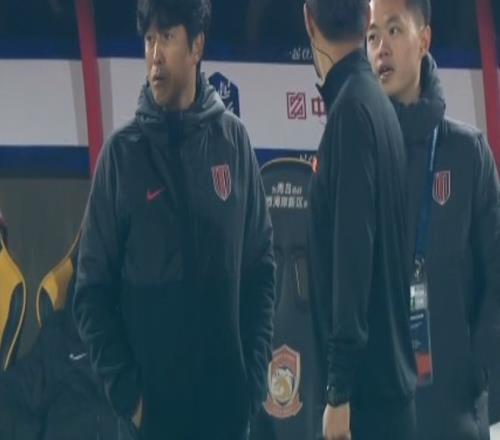 中超争冠太离谱！前三集体刹车，蓉城错失反超良机，海港狂喜