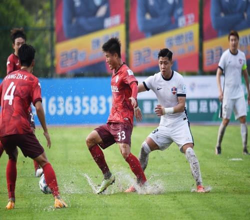 中超两队一轮游梅州被中乙广西恒宸逆转，三镇被中甲陕西淘汰