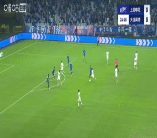 争议点球判罚，上海申花22绝平大连，中超冠军烫手，前四都拉胯