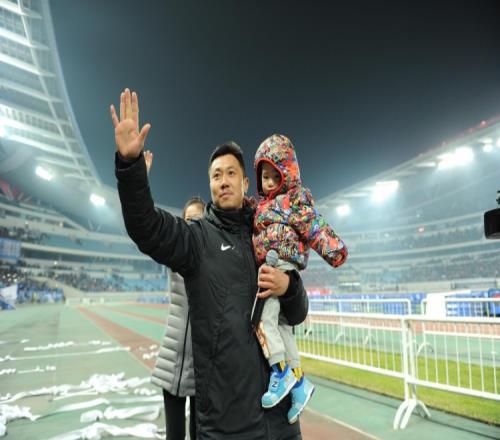 足球报：南通支云能用的后手或许是换帅，陆博飞加盟球队教练组