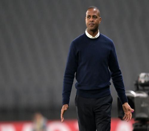 克鲁伊维特赛后：我们非常尊重中国队，与他们的比赛踢得很艰难