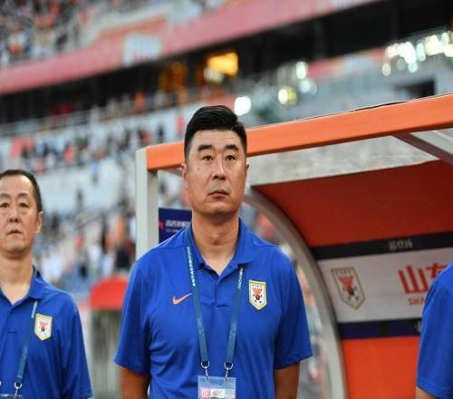 韩鹏离队，泰山队主帅人选成谜！瓦科冲击金靴、泽卡挑战助攻王