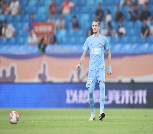 记者:迈达纳崴脚暂时没去医院,等回郑州做核磁再进一步确认