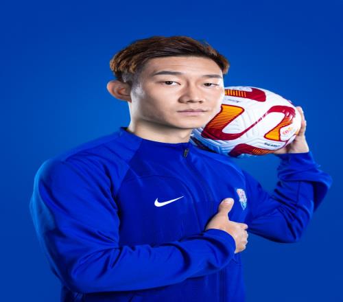 记者:津门虎高华泽暂时属于未续约随队训练状态,16日去海口报到