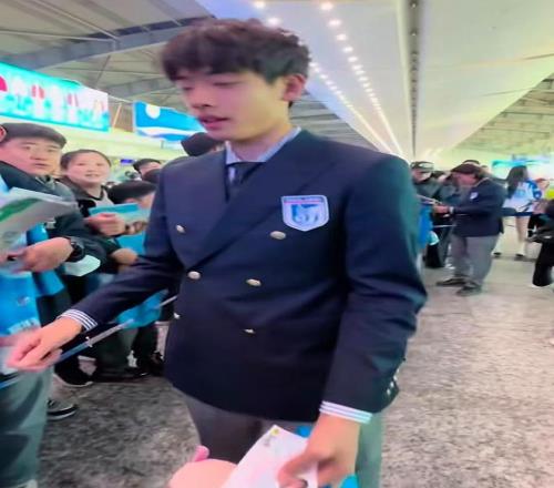 大连伤5个走5个一将迎告别战！梅州2妖归队1米88鲁能铁卫配首发