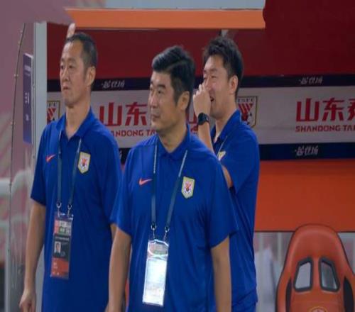 韩鹏+彭啸只缺席1场，临时主帅延续三后卫泰山队收官2场毫无压力