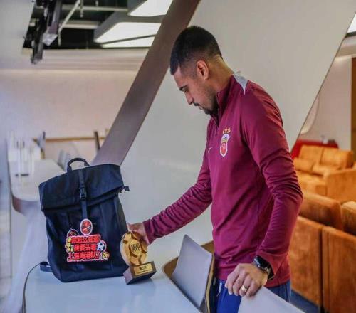 懂球帝中超MVP丨莱昂纳多：希望尽快恢复，赶上对阵浙江的比赛