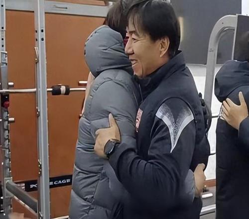 争议！本土名帅：成都蓉城7外援在踢：没夺冠就是教练问题！