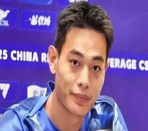 可惜！25岁现役国脚疑遭三停，曾是中超豪门希望，走红半年就堕落