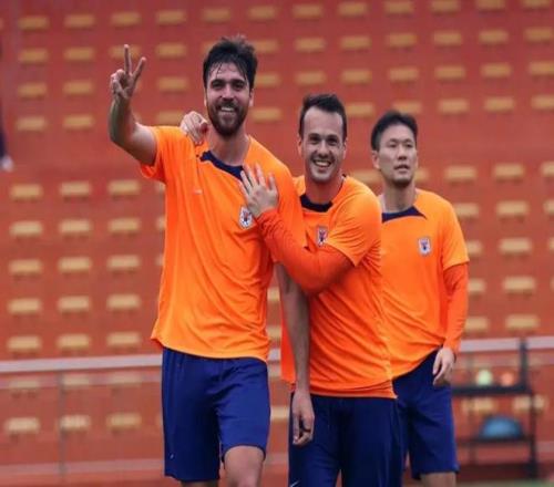 泽卡破124天球荒！赛季已造19球，创职业生涯新高，谢文能助攻