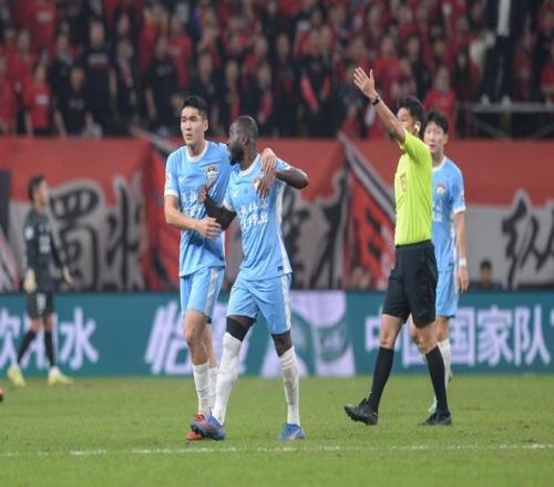 王上源挺阿奇姆彭：比赛中我们各为其主，平日里我们互相尊重