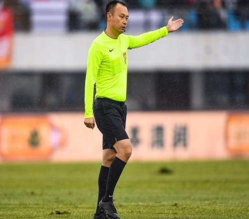 亚泰国安一役上半场超长补时17分钟：一粒点球用时10分钟