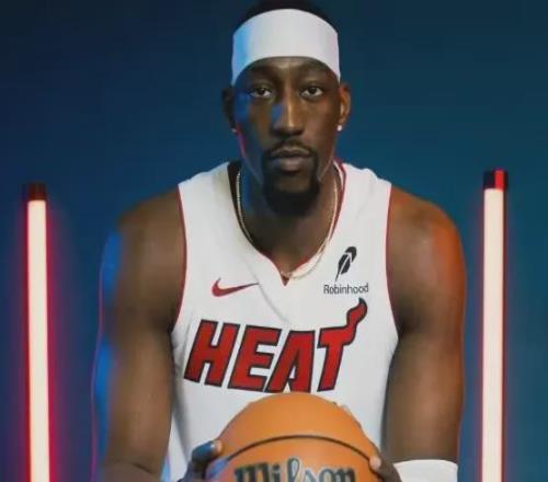 压哨签约！6240万美元！恭喜约X奇！