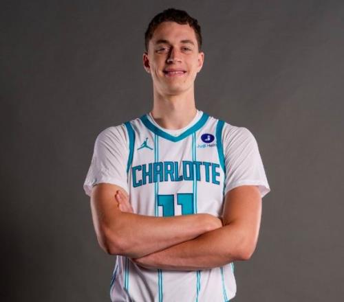 7中7轰14分10板！美记：卡尔克布伦纳值得更多出场时间