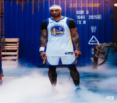 小佩顿社媒晒新赛季定妆照：And.Here.We.Go