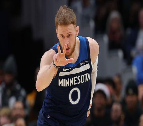 迪温琴佐：我爱锡伯杜教练，但在NBA被交易和被解雇都很正常