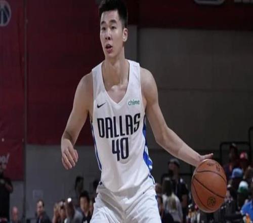 饱汉子不知饿汉子饥，郭昊文拒绝NBA合同，这让曾凡博情何以堪