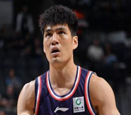砍国内球员最高分，陈国豪对快船8中3得13分5板0失误，罚球7中5