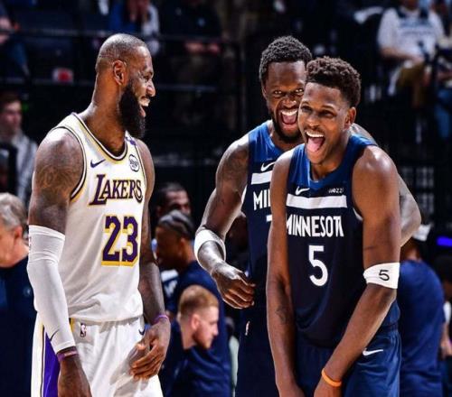 连续两年省钱裁员，却连续两年大获成功！NBA最被低估的球队诞生