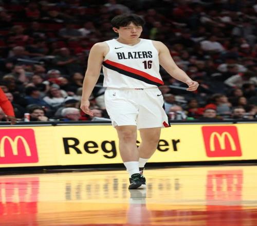 给美玉找不足！杨瀚森存在三大致命缺点