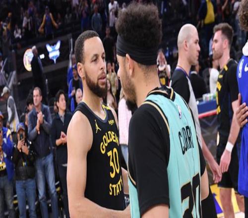 科尔：库里兄弟二人都处于职业生涯的节点此时联手格外有意义