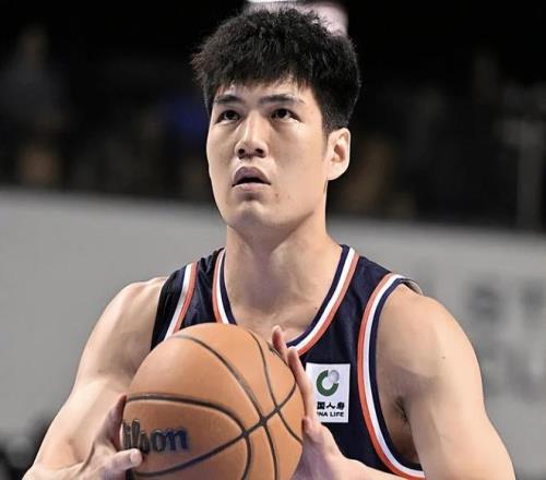 北控后悔不NBA季前赛陈国豪连续两场上双，下赛季或迎蜕变！