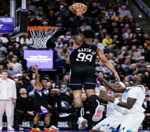 星二代陨落！状元郎儿子被爵士裁掉，4年换5队，NBA生涯恐告终