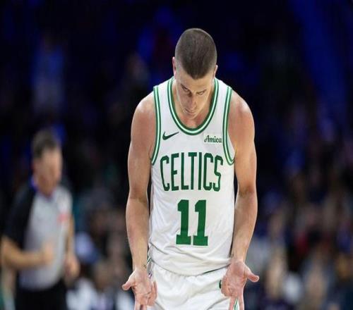 吊车尾的逆袭！22岁才进入NBA，26岁拿冠军，27岁成最佳第六人！