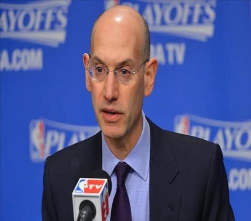 够直白了！萧华公开支持鲍尔默：舆论不一定正确，伦纳德偷着乐吧