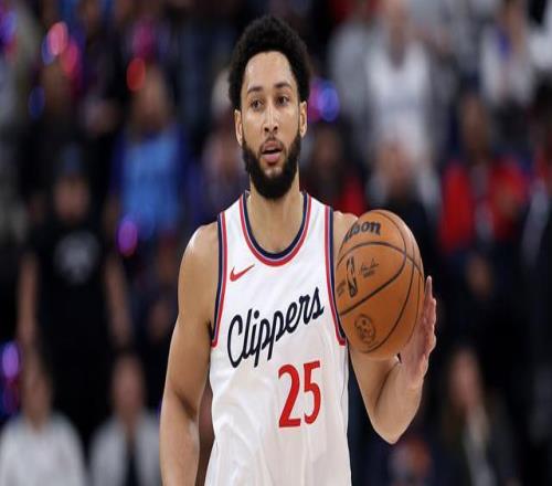 曝手握两份报价的本西蒙斯正考虑是否结束职业生涯