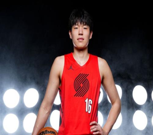 未来球星开拓者押注杨瀚森仍存失败可能：两大因素降低潜在风险