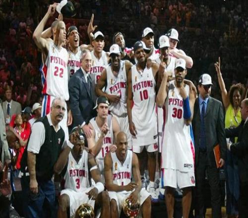 铁血蓝领的荣耀殿堂：底特律活塞队史最佳阵容解析