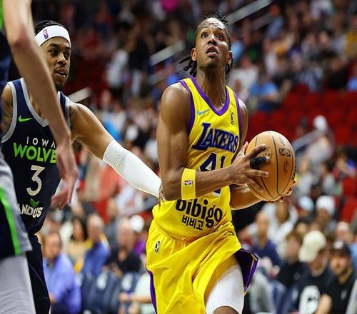 活塞签下前湖人双向合同后场新星，但他估计很快就会被球队裁掉