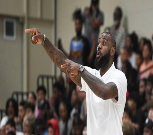 湖人詹姆斯的未来引发猜测，温德霍斯特暗示他可能转会全球篮球界