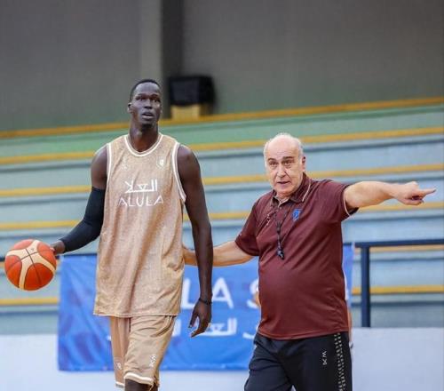 北京首钢多次接触无果！超级外援离开CBA，薪水太低不想来